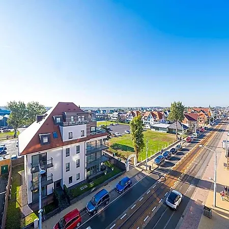 Exclusive Penthouse With 2 Sunny Terraces Lägenhet *