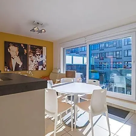 Exclusive Penthouse With 2 Sunny Terraces Lägenhet